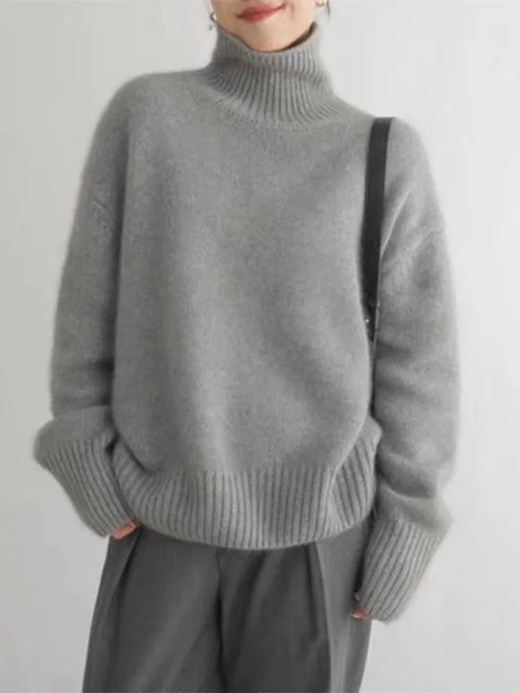GISELLE  - ELEGANT KNITTED SWEATER