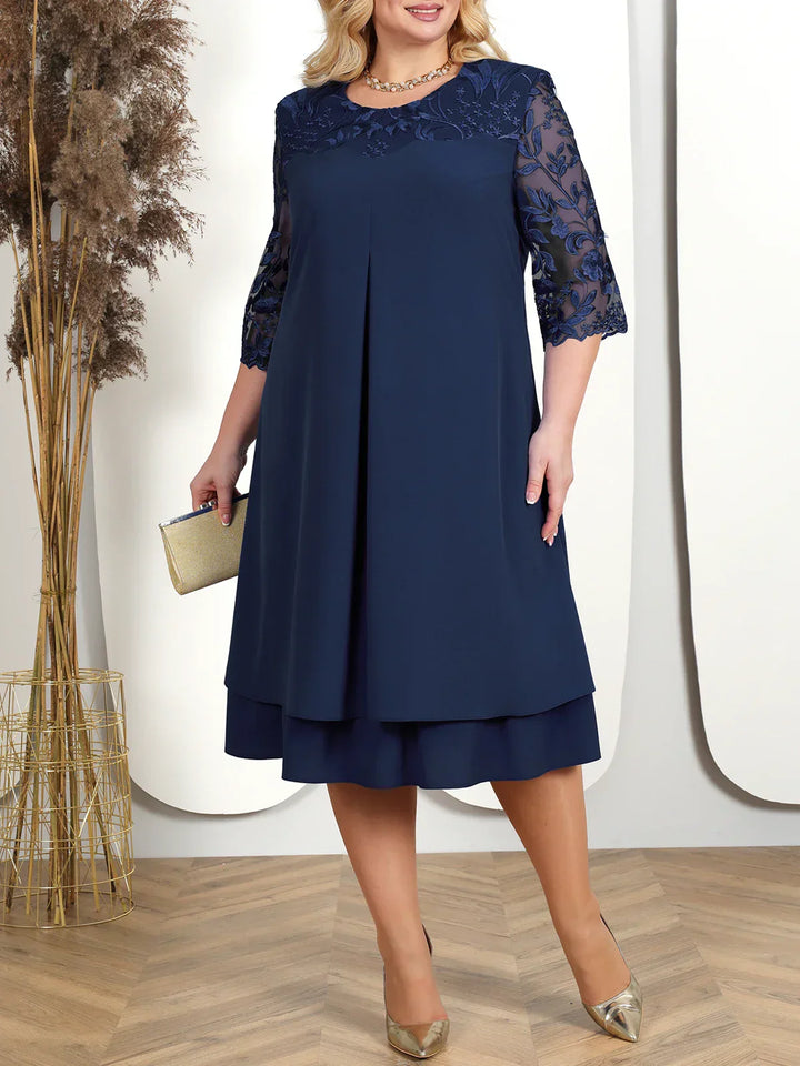 JUDITH - PLUS-SIZE EMBROIDERED DRESS