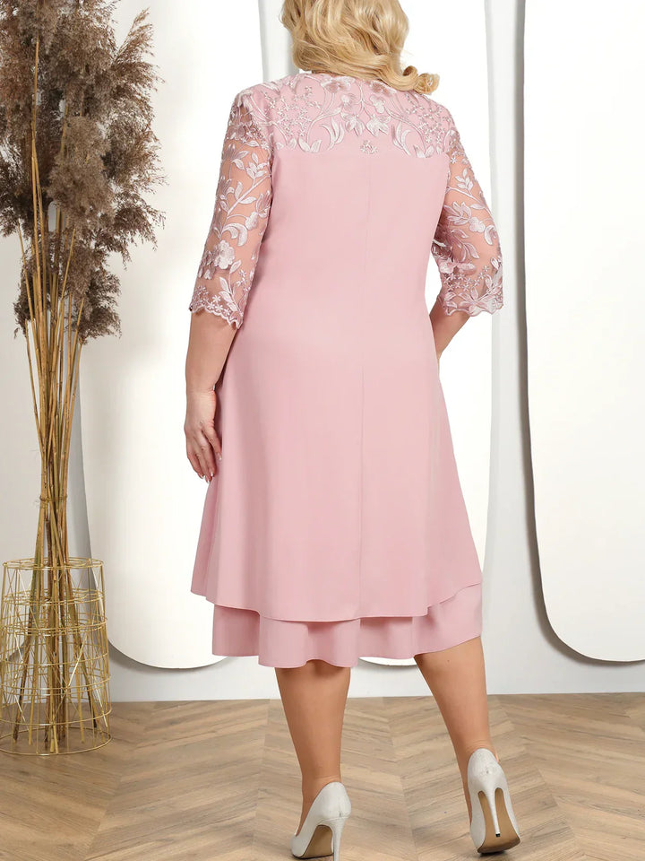 JUDITH - PLUS-SIZE EMBROIDERED DRESS